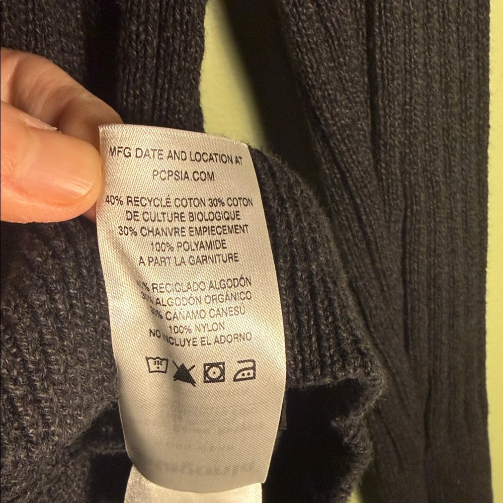 Patagonia Men's Black Ribbed Crewneck Sweater - Picture 5 of 9